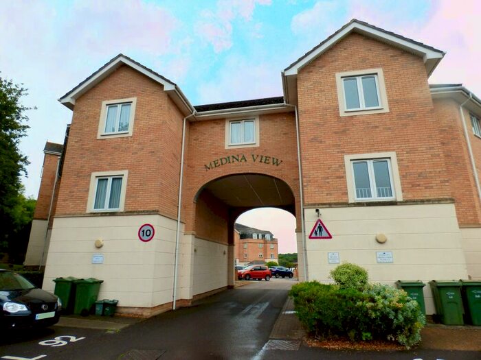 2 Bedroom Apartment To Rent In Medina View, East Cowes, PO32
