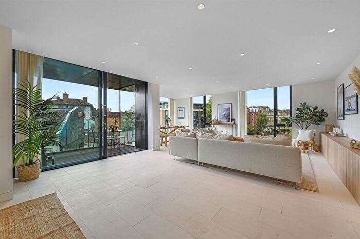 3 Bedroom Apartment To Rent In Oval Road, Latitude House, NW1