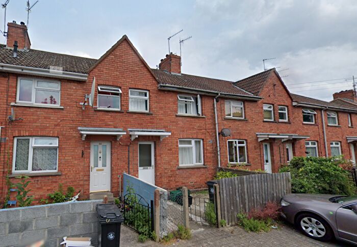 3 Bedroom Terraced House To Rent In Union Road, Bristol, Bristol, BS2