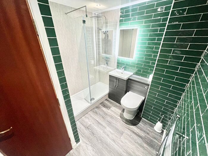2 Bedroom Flat To Rent In Albion Street, Coatbridge, ML5
