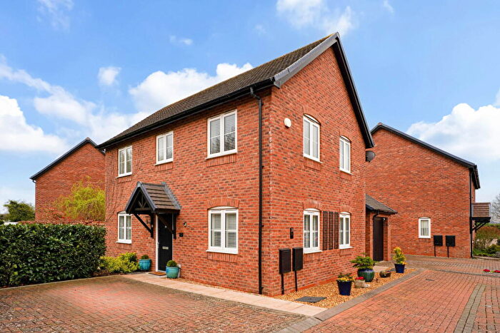3 Bedroom Detached House For Sale In Hawkins Way, Newbold On Stour, Warwickshire, CV37