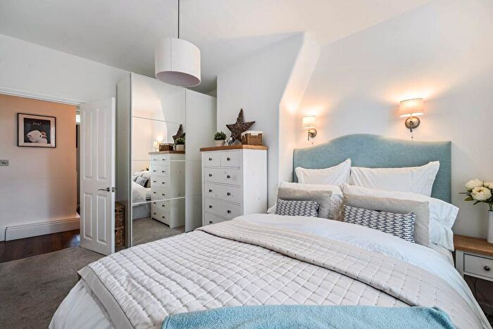 2 Bedroom Flat For Sale In Matilda House, St Katharine Docks, London, E1W