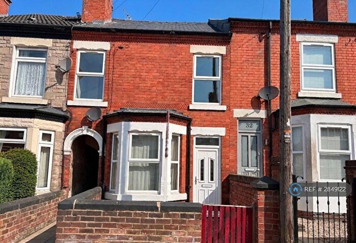 3 Bedroom Terraced House To Rent In Queens Road North, Nottingham, NG16