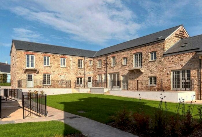 2 Bedroom End Of Terrace House To Rent In Duporth, PL26