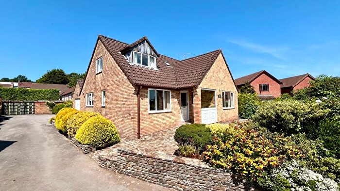 4 Bedroom Detached House For Sale In Kinforde, Chard, Somerset, TA20