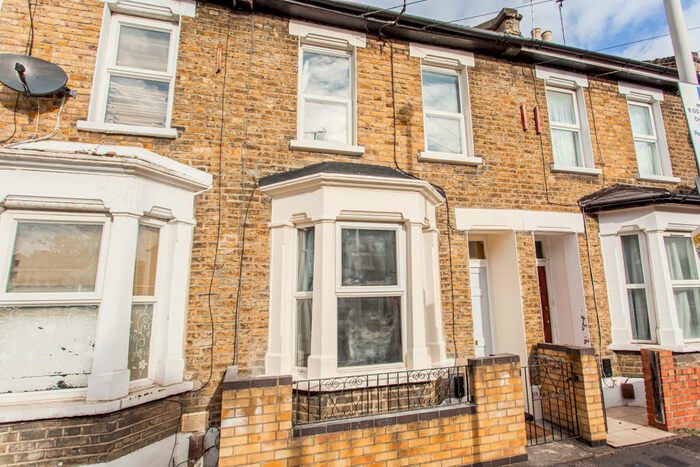 2 Bedroom Terraced House To Rent In Worland Road, Stratford, E15