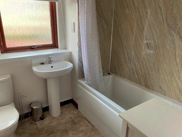 1 Bedroom Flat To Rent In Bloomfield Court, City Centre, Aberdeen, AB10