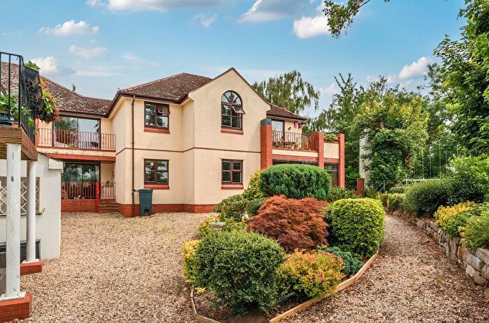 2 Bedroom Flat For Sale In St Leonards, Exeter, EX2