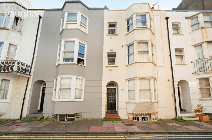 Flat To Rent In Grafton Street, Brighton, East Sussex, BN2