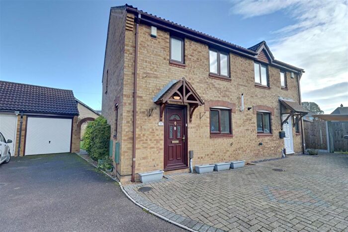 3 Bedroom Property For Sale In Old Copse Road, Havant, PO9