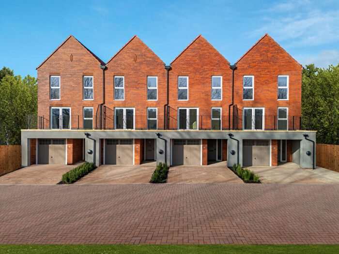 4 Bedroom Terraced House For Sale In Roman Way, Strood, Kent, ME2