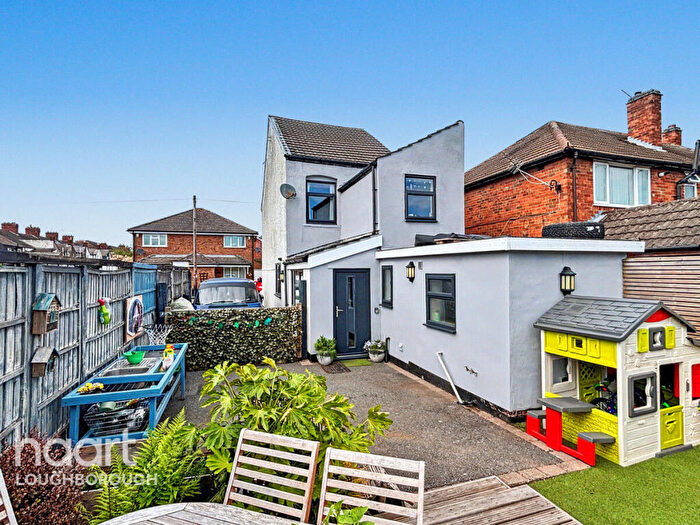 3 Bedroom Detached House For Sale In North Avenue, Coalville, LE67