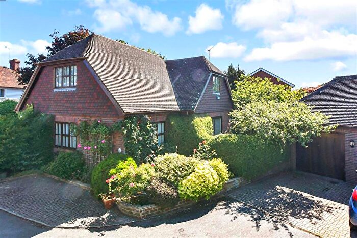 3 Bedroom Detached House For Sale In Appledore Road, Tenterden, Kent, TN30