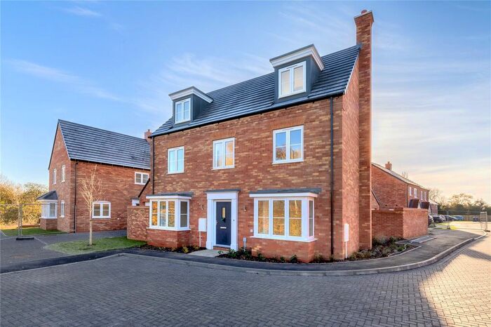 5 Bedroom Detached House For Sale In Longstanton Road, Over, Cambridgeshire, CB24