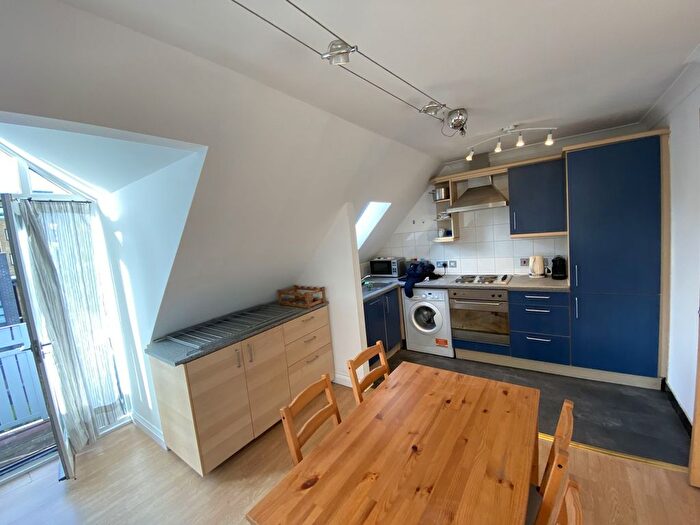 2 Bedroom Flat To Rent In Bermondsey Wall West, London, SE16