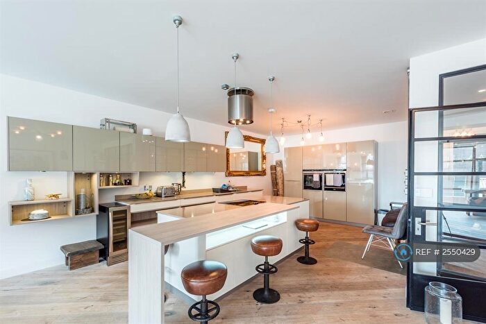2 Bedroom Flat To Rent In Concord House, Birmingham, B1