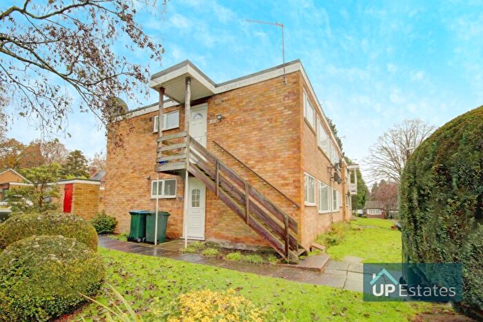 2 Bedroom Maisonette To Rent In Woodcraft Close, Coventry, CV4