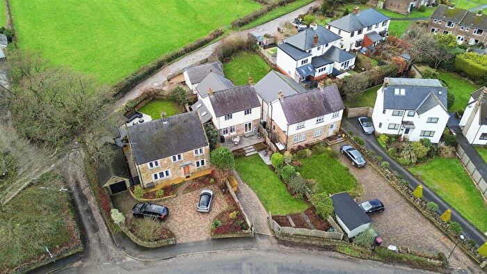 3 Bedroom Detached House For Sale In Holymoor Road, Holymoorside, Chesterfield, S42