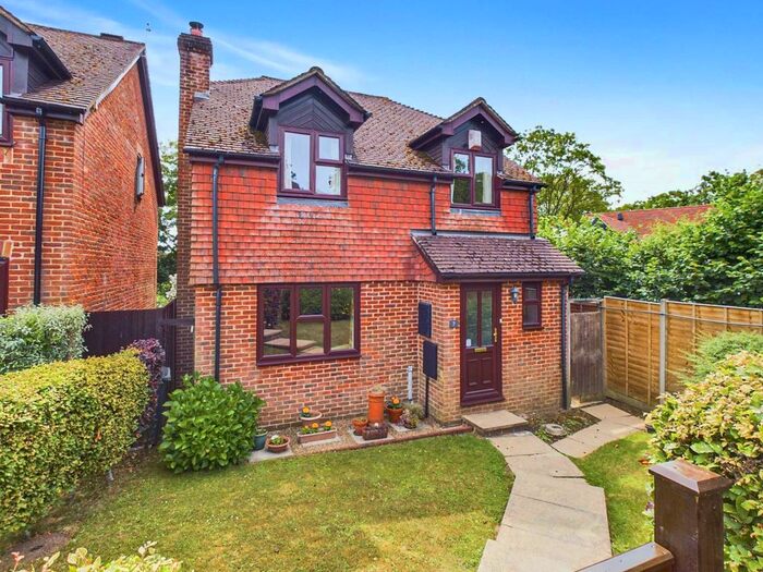 4 Bedroom Detached House To Rent In Clinkard Place, Lane End, High Wycombe, HP14