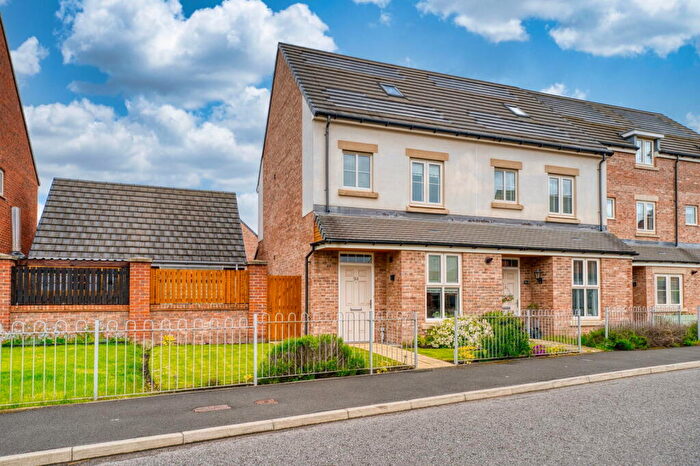 3 Bedroom Semi-Detached House For Sale In Whitworth Park Drive, Elba Park, Houghton Le Spring, DH4