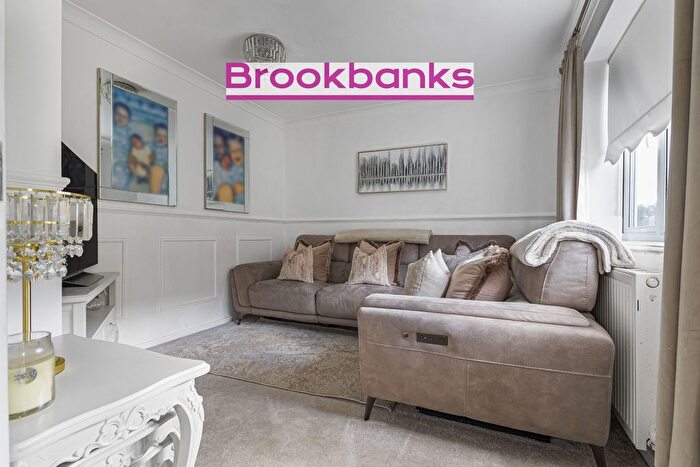 3 Bedroom Semi Detached House For Sale In St. Georges Road, Swanley, BR8