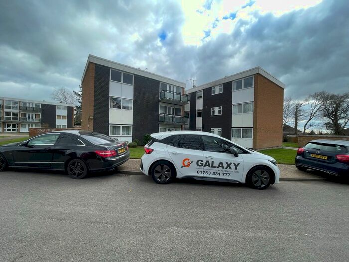 2 Bedroom Flat To Rent In West End Court, West End Lane, Slough, SL2