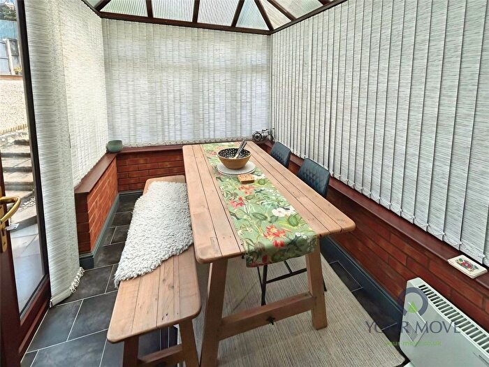 3 Bedroom Semi-detached House For Sale In Carroll Drive, Meir Hay, Stoke On Trent, Staffordshire, ST3