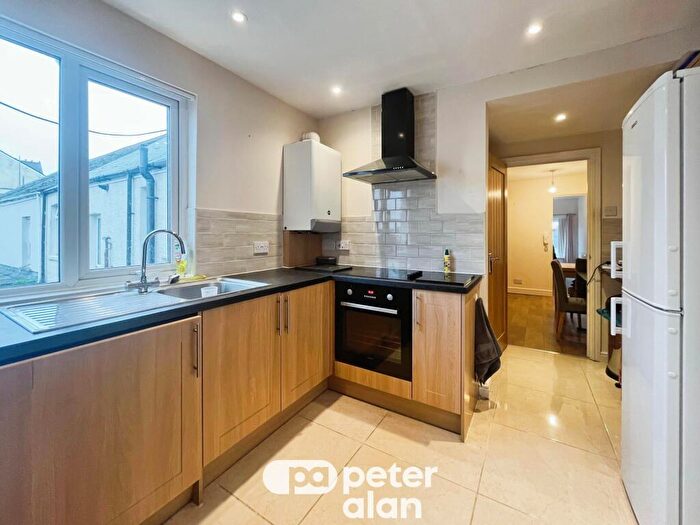 2 Bedroom Flat To Rent In John Street, Porthcawl, CF36