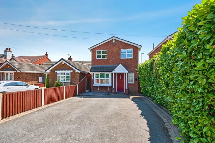 3 Bedroom Detached House For Sale In Hunts Lane, Willenhall, WV12