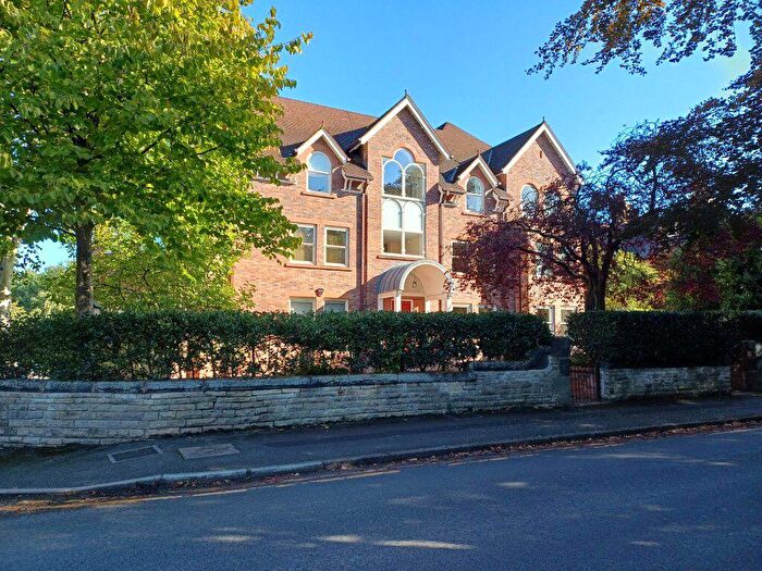 2 Bedroom Apartment To Rent In Heald Court, W/slw, SK9