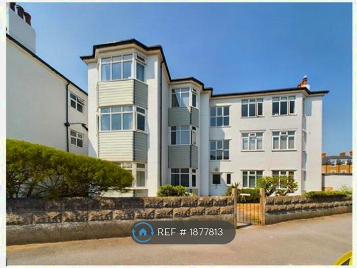 2 Bedroom Flat To Rent In Eton Mansions, Bournemouth, BH6