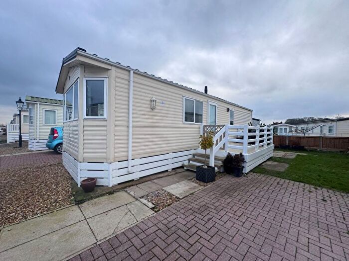 2 Bedroom Park Home For Sale In Willow Grove Park, Sandy Lane, Preesall, Poulton-Le-Fylde, FY6