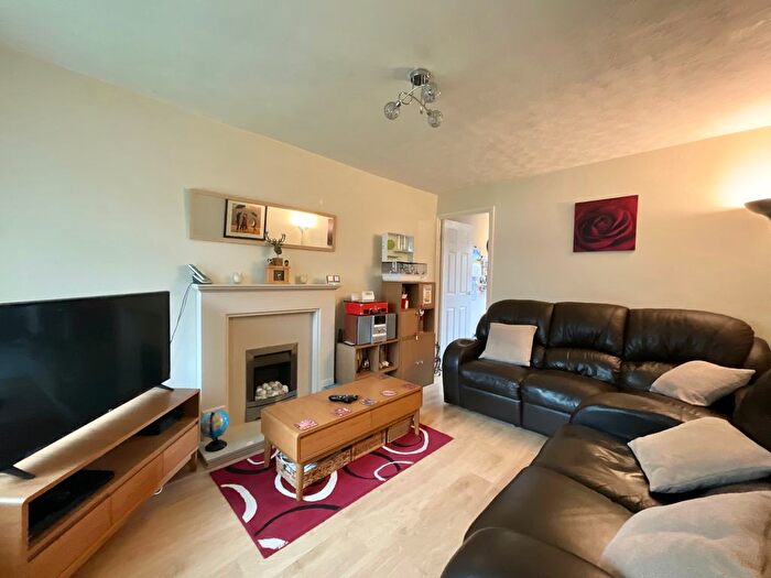 2 Bedroom Semi-Detached House For Sale In Haversham Close, Nottingham, NG6