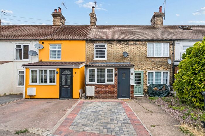 2 Bedroom Terraced House For Sale In Albert Road, Arlesey, SG15