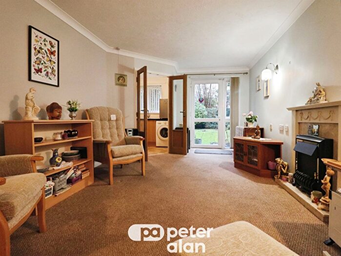 1 Bedroom Flat For Sale In Velindre Road, Cardiff, CF14