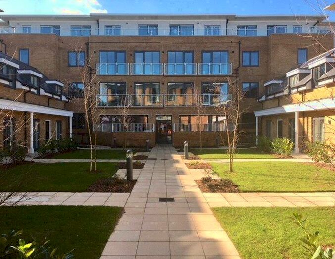 1 Bedroom Apartment To Rent In Sovereign Walk, Victoria Road, Horley, Surrey, RH6