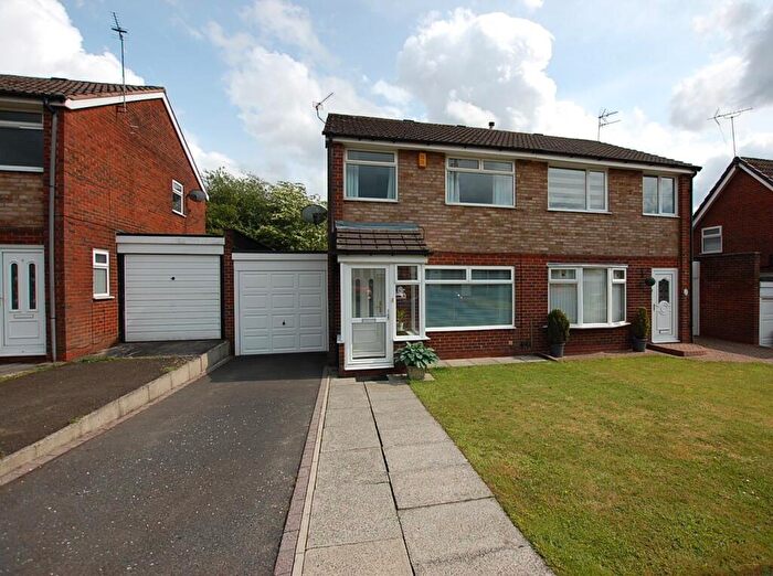 3 Bedroom Semi-Detached House For Sale In Ladysmith Road, Ashton-under-Lyne, Greater Manchester, OL6