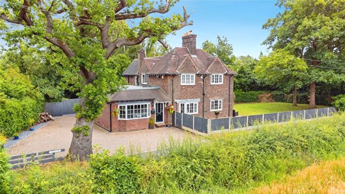4 Bedroom Detached House For Sale In Half Acre Lane, Thelwall, Warrington, Cheshire, WA4