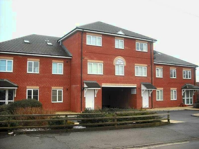 2 Bedroom Flat To Rent In Joyce Silver Court, Addington Road, Irthlingborough, Wellingborough, Northamptonshire., NN9