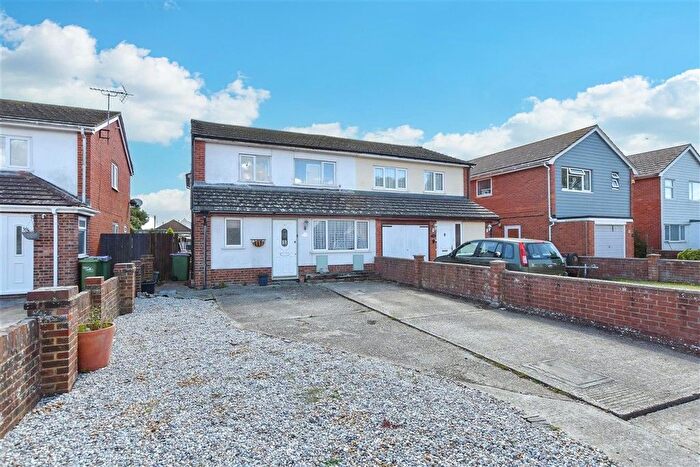 5 Bedroom Semi-Detached House For Sale In Adie Road, Greatstone, Kent, TN28