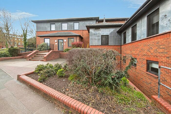 1 Bedroom Flat For Sale In Old Park Road, Hitchin, Hertfordshire, SG5