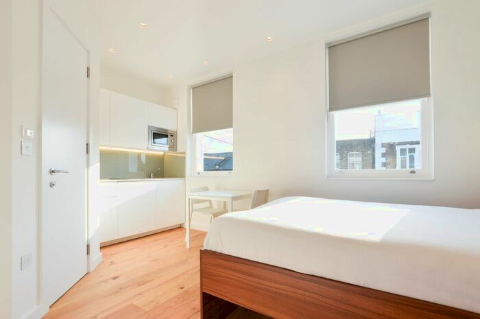 Studio To Rent In Hornsey Road, London, N7