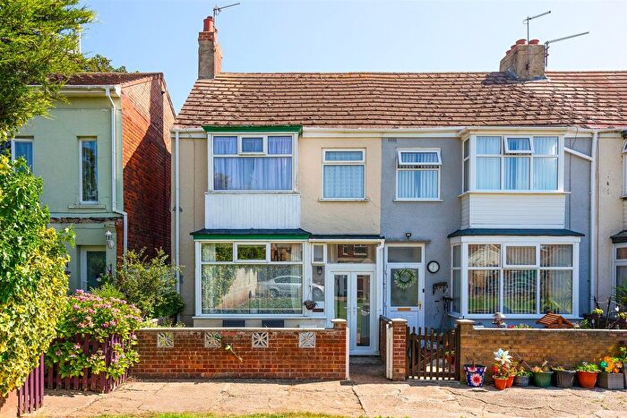 3 Bedroom End Of Terrace House For Sale In Southfield Avenue, Withernsea, HU19