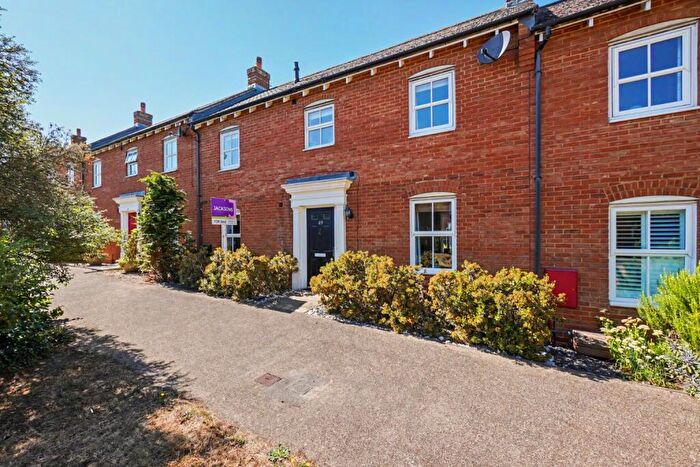 3 Bedroom Terraced House For Sale In Conqueror Drive, Gillingham, ME7