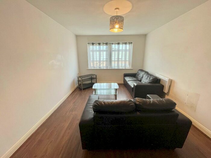 2 Bedroom Flat To Rent In Linen Quarter, Denmark Road, Manchester, Greater Manchester, M15