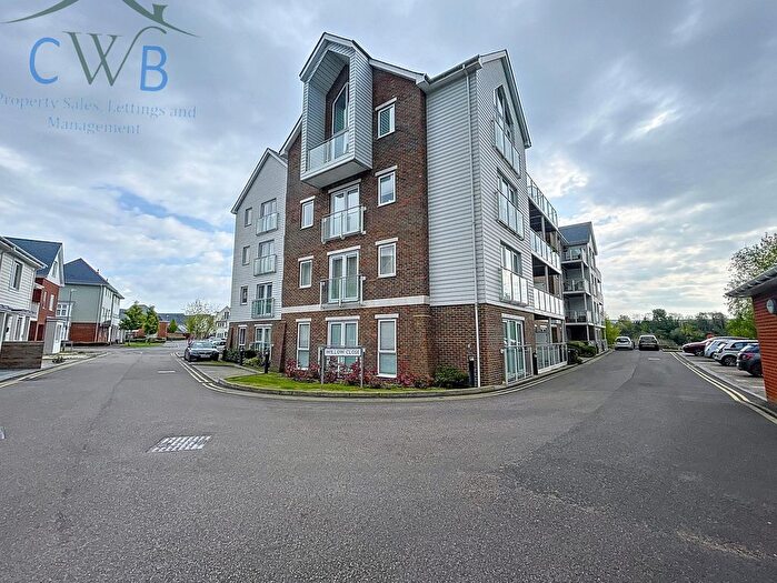 2 Bedroom Flat To Rent In Willow Close, Lake View Court, ME6