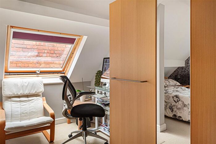 2 Bedroom Flat For Sale In Front Street, Acomb, York, YO24
