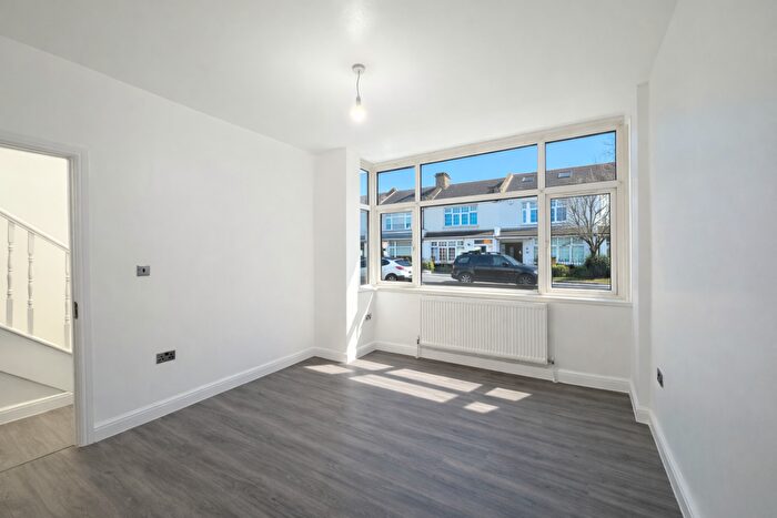 4 Bedroom House To Rent In Beverstone Road, Thornton Heath, CR7