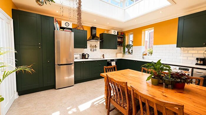 2 Bedroom Flat For Sale In Marina, St. Leonards-On-Sea, TN38