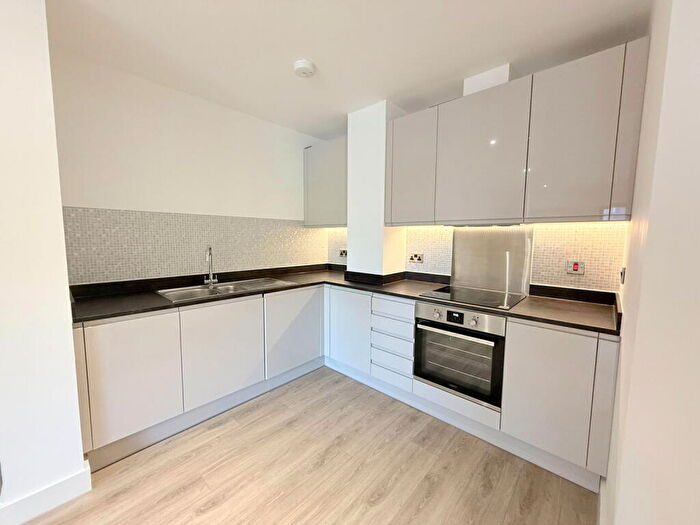 2 Bedroom Apartment For Sale In Broadoaks, Streetsbrook Road, Solihull, B91
